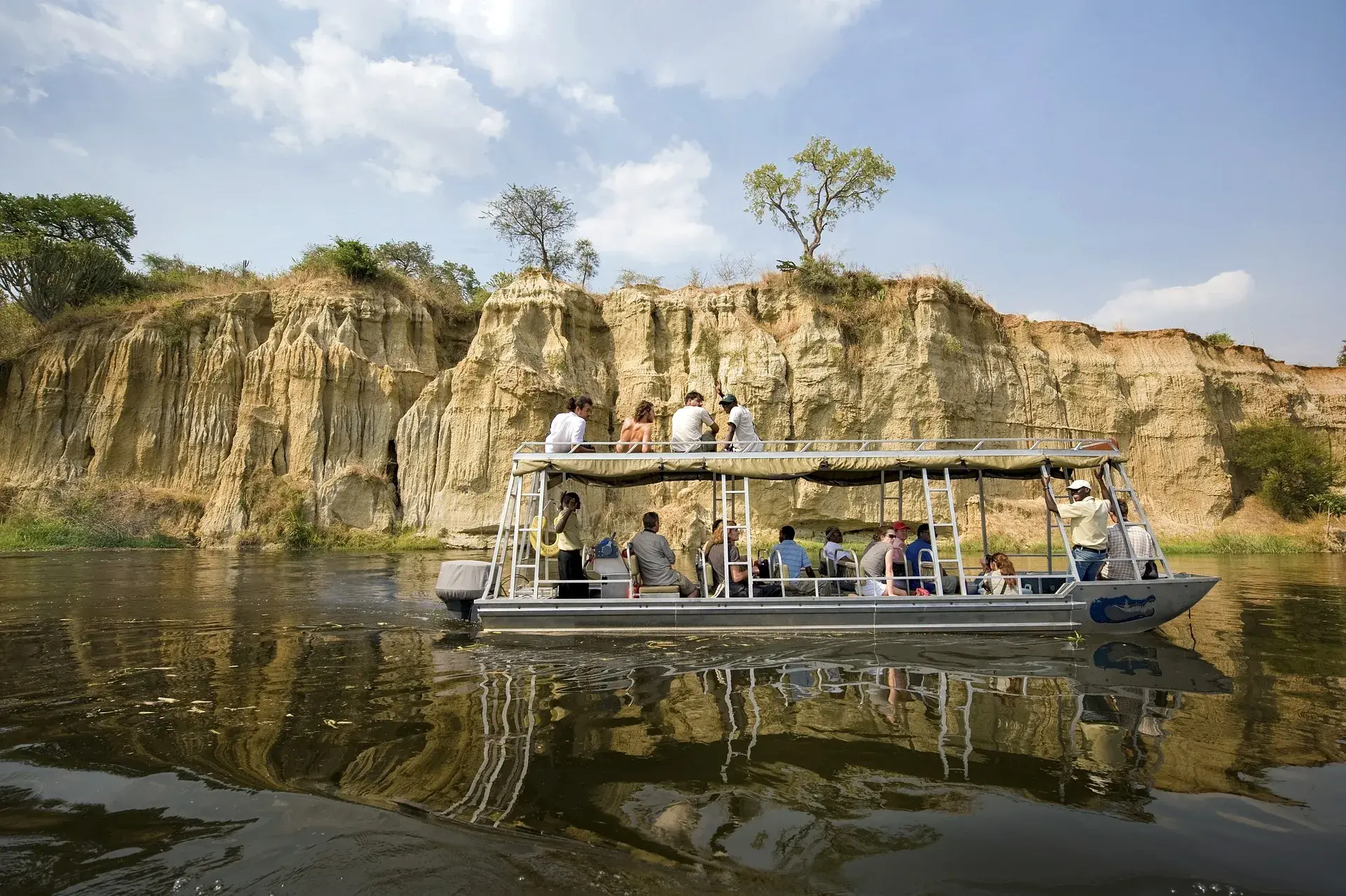 ROAR AFRIKA Luxebestemmingen Oeganda Olifant